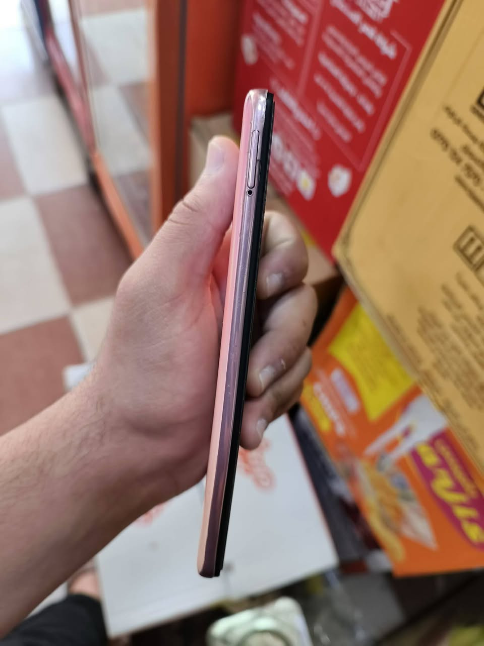 amsung Galaxy A51هاتف مرواس شاشة 6.5 إنچ Super AMOLED (حلوة وواضحة)
رام 4+6 
تخزين 128GB
كاميرات أربعية (48MP الرئيسية)
بطارية 4000mAh
معالج Exynos 961 شاشة قوية وجميلة 👍
تصميم حلو وخفيف
كاميرات زينة بالنهار
بطارية تمشي يوم عادي
سناب ✅
واتساب ✅
تيك توك ✅
يوتيوب ✅
ونجي عل الالعاب ✅
ببجي 60 فريم يدعم جيروسكوب✅
العاب البقيه مثل لعبه دلتا فورس جيرسكوب✅ جهاز قوي✅ معنى الكلمه اخواني رجاء الجهاز مراوس فقط


**إذا كنت صاحب هذا الإعلان وتريد حذفه لأي سبب، رجاءا أرسل رسالة إلى الدعم الفني**