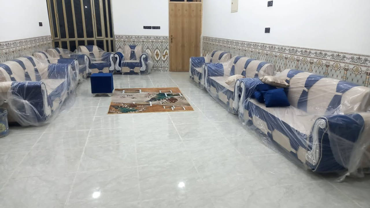 السلام عليكم ورحمة الله وبركاته 
التخم جديده  معروضه للبيع على فحص يجيك ويفحصها  للتواصل على واس اب

***********

***********
