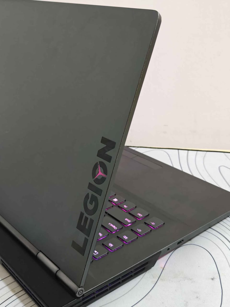 🔥 LENOVO LEGION Y740 🔥

🛡️ الموصفات | تایبەتمەندییەکان:
🔹 پڕۆسێسەر | المعالج: Core i7-9750H 🚀
🔹 ڕام | الرام: 16GB DDR4 ⚡
🔹 هارد | التخزين: 1TB NVMe Samsung 💾
🔹 کارت شاشە | كرت الشاشة: RTX 2060 (6GB) 
🔹 شاشە | الشاشة: 15.6" (144Hz) 🖥️
🔹 پاتری | البطارية: 80% 🔋
🏷️ السعر | نرخ: [550$] 💵
📍 گەیاندن بەردەست ئەبێت 
📱 للتواصل | پەیوەندی: 

[***********---***********]
✨ Diyari Tech | دیاری تێک ✨ حلبجة, السليمانية
