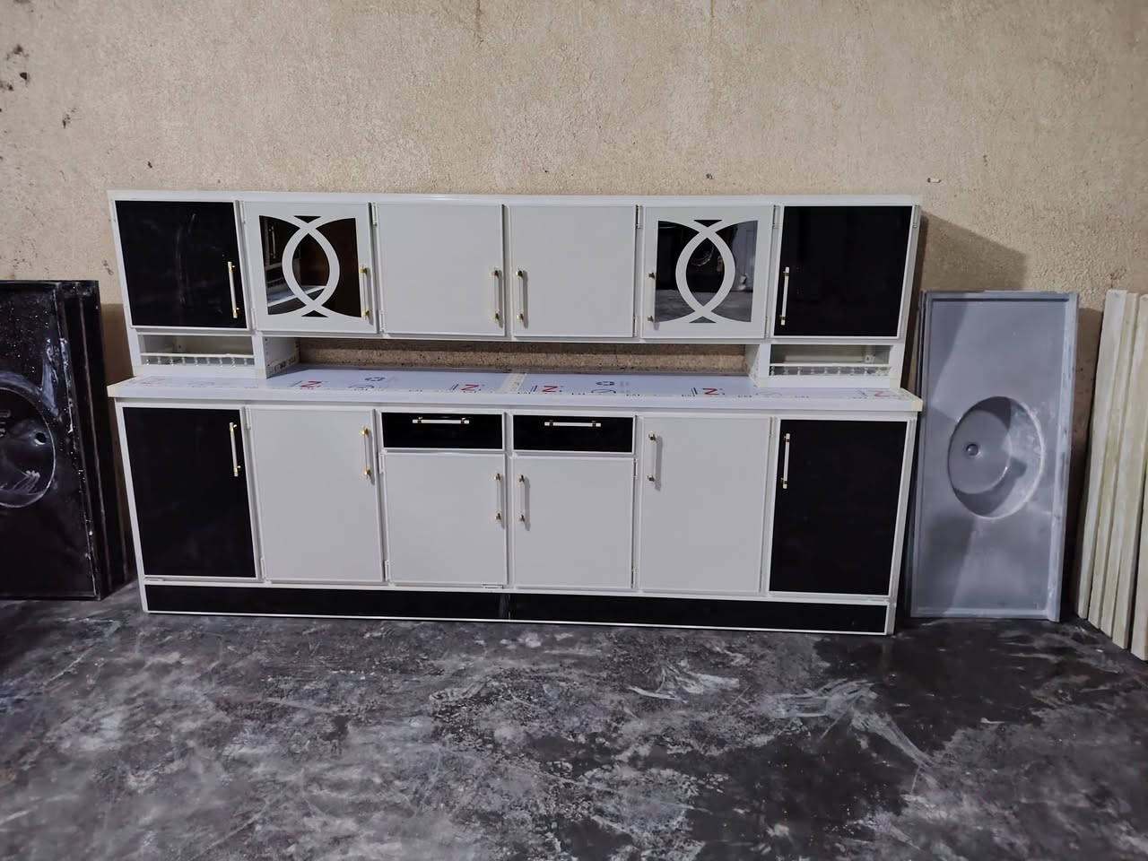 على بركة الله وصلت حاويه كاونترات الى معرض سنتر الطارميه  شغل الموصل درجه اولى مترين+مترين ونصف+3امتار +حجل سقف مرمر شغل عله ما تريد 

عنوانه قرب مدخل المشاهده مقابل معمل الطحيل 
اسعارنه تناسب الجميع والشغل درجه اولى

***********واتساب

***********
