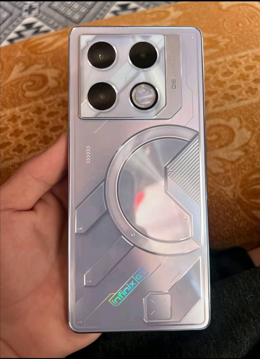 GT 20 Pro
رام  12 جيجابايت
مساحة 256 جيجابايت UFS 3.1
كاميرا خلفية 108MP
كاميرا أمامية 32MP
بطارية 5000mAh
شحن سريع 45W
سماعات ستيريو
يدعم 5G
نظام Android 14 مع XOS 14
شاشة 144HZ


**إذا كنت صاحب هذا الإعلان وتريد حذفه لأي سبب، رجاءا أرسل رسالة إلى الدعم الفني**