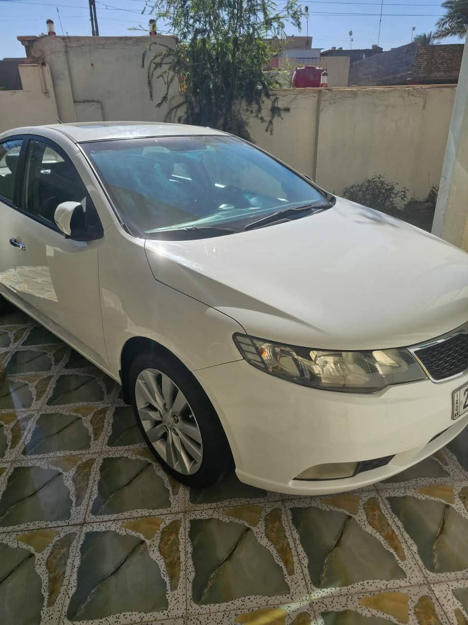 السونار مع الصور سيراتو ٢٠١١خليجي رقم أربيل دولي سنويه هزه فحص كله جديد سياره جاهزه من كلشي كير محرك تخم تايرجديد صدر امامي خلفي جديد سياره نضيفه وجاهزه ومابيه اي نقص مكينه ١٦٠٠دوش فول موصفات فتحه بصمه مري شفط فول بيه صبغ ٣ قطع داخل شي قليل ***********
