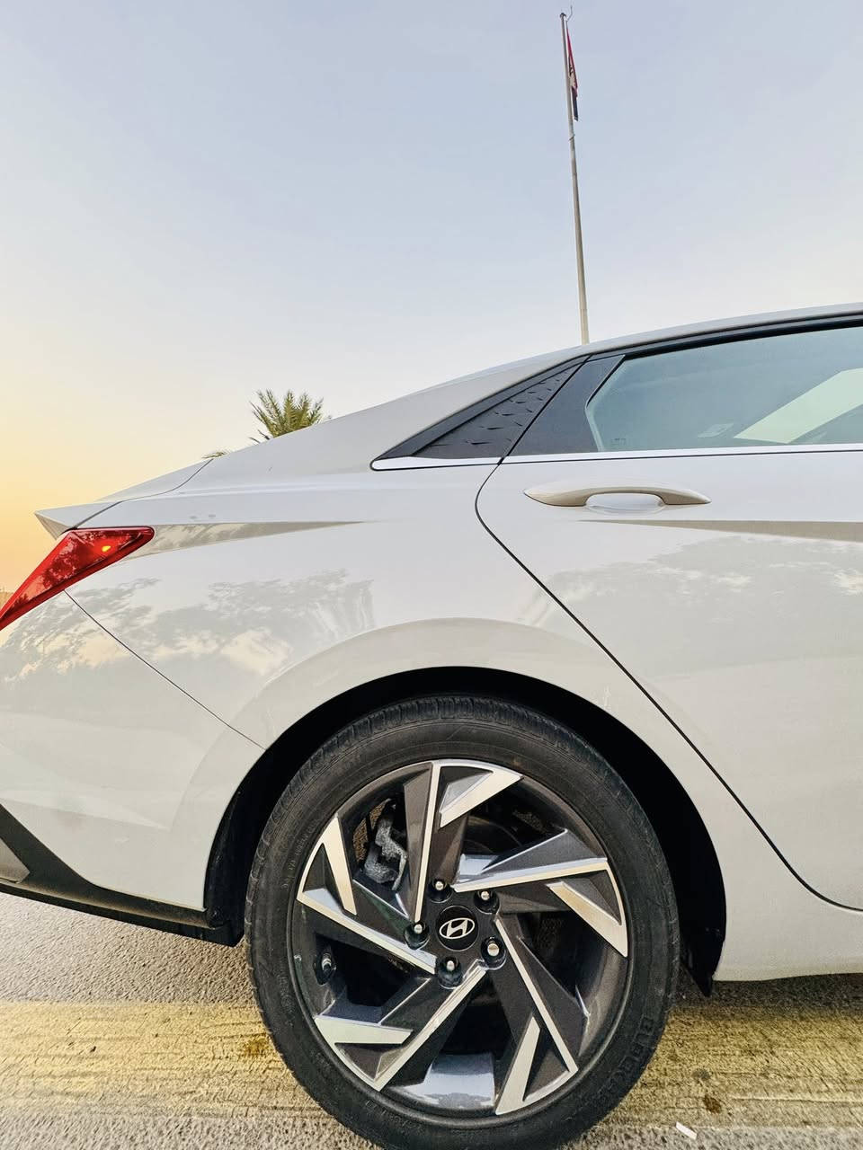 سلام عليكم
النترا 2024 اسمنتي مرغوب هايبرد رقم بغداد ماشية 13 الف ميل جديدة جدا وبحالة ممتازة بأسمي تحويل ثاني يوم فول مواصفات عدا الكراسي مو كهرباء السعر المطلوب 178 ورقة وبيها مجال بسيط للاستفسار *********** 
صور الحادث مرفق وبدون ايرباك
