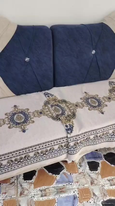 السلام عليكم تخم للبيع ١٠مقاعد بي زاويه ضاميه ماموجوده بل نشرلسعرخاص مكلف بنشر ***********
