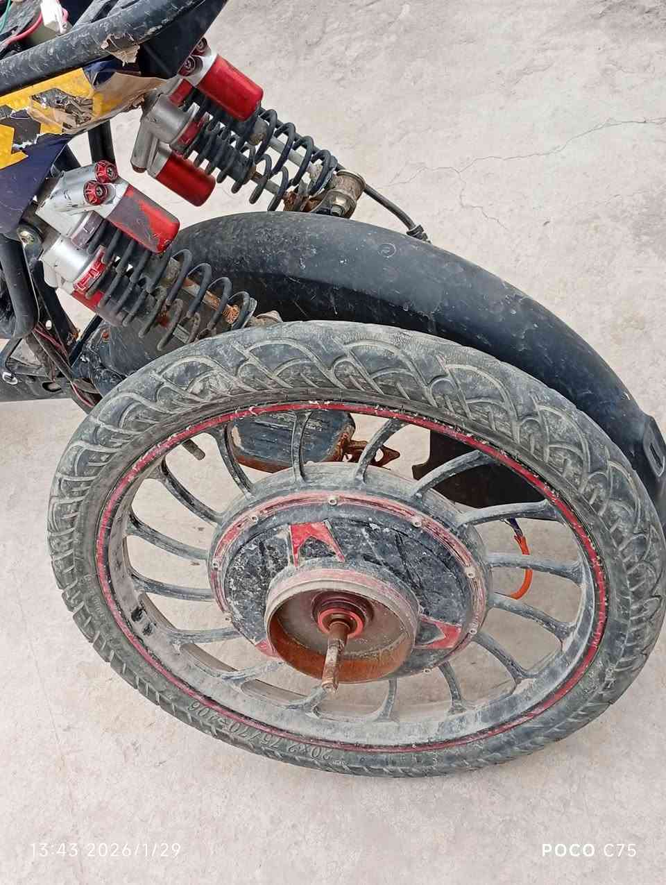 ألسلام عليكُم  اغراض موتور شحن للبيع الاسعار مناسبه ***********
