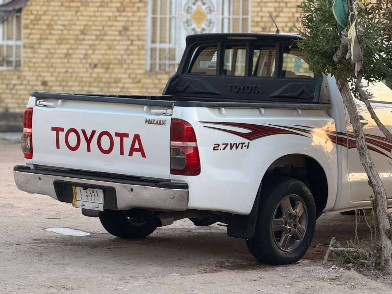 السلام عليكم
تويوتا هايلوكس  2014الساير كويتي شاصي19 اوتماتيك السياره جاهزه من كلشي بالكارتون سياره مامتعوبه ع ايدي رقم باسمي محرك كير مكفولات السياره جاهزه ع اخر حبايه مابيه اي نقص بيه صبغ ربع الباب الامامي لتواصل *********** سعر 208
