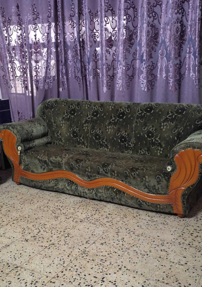 تخم قنفات صاج عراقي 
السعر ١٥٠ عنوان
ابو غريب الشيحه
***********
