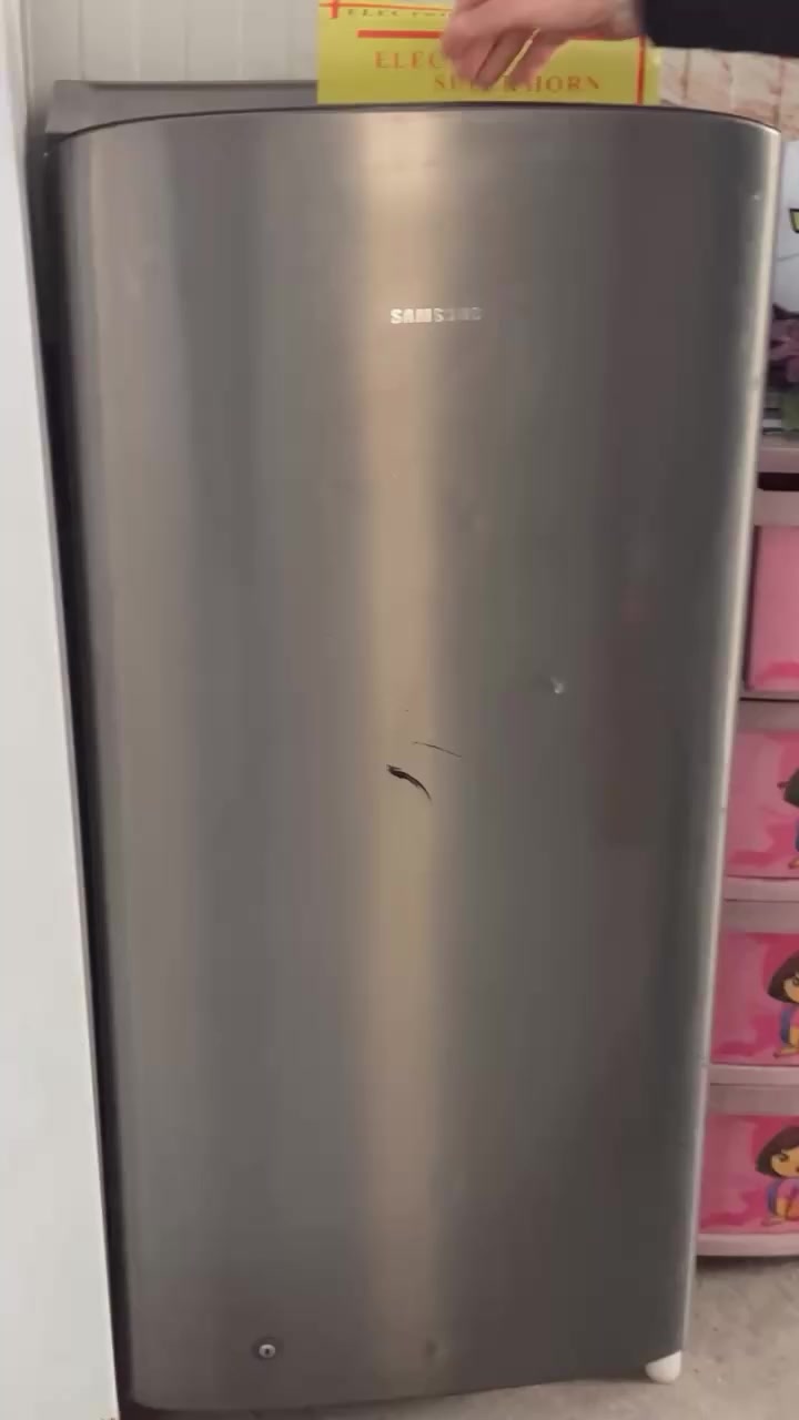 ثلاجه للبيع نظيفه حيل ما بيها اي عيب ولا خيسان شرط التشغيل والتجميد سعرها ب ١٠٠ وبيها محال بسيط


**إذا كنت صاحب هذا الإعلان وتريد حذفه لأي سبب، رجاءا أرسل رسالة إلى الدعم الفني**