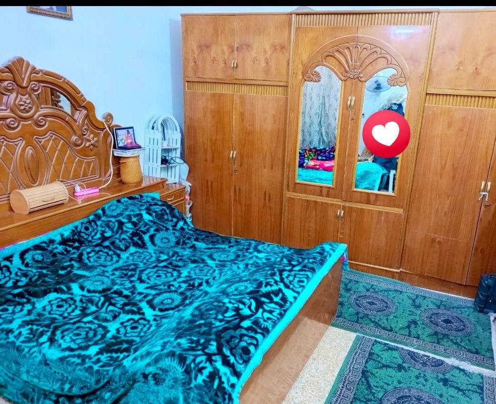 سلام عليكم
غرفه  أخشاب لبيع 
نضيفه  
 سعر خاص  
اتصل وتدلل 
***********
