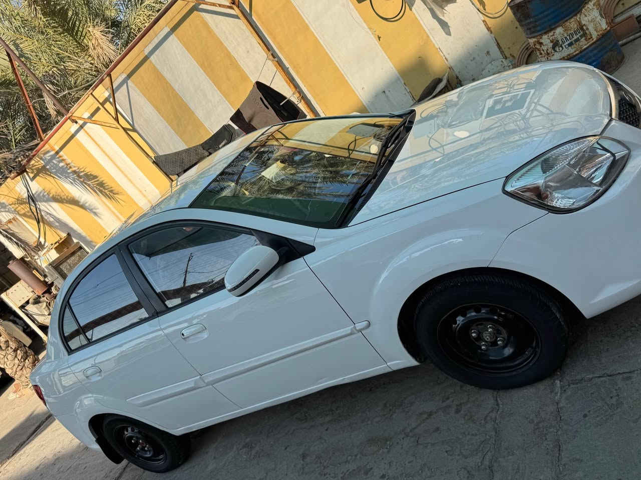 جاهزه ماعدا التبريد بي ضعف  بيه مجال قليل مامتواجد ع الفيس فقط اتصال 

للاستفسار الاتصال ع الرقم *********** البصرة, العراق
