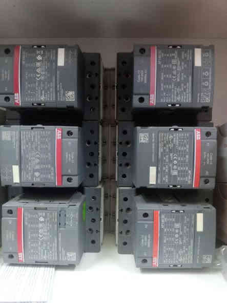 سلام عليكم ورحمه الله وبركاته
يوجد لدينا جميع الكونتكترات 
 اصلي جدا نضيف ABB متغير كارت 
160 .200. 250 امبير
 الاستفسار خاص 
👈***********👉 حسين عكد 
خدمه توصيل جميع محافضات العراق#
