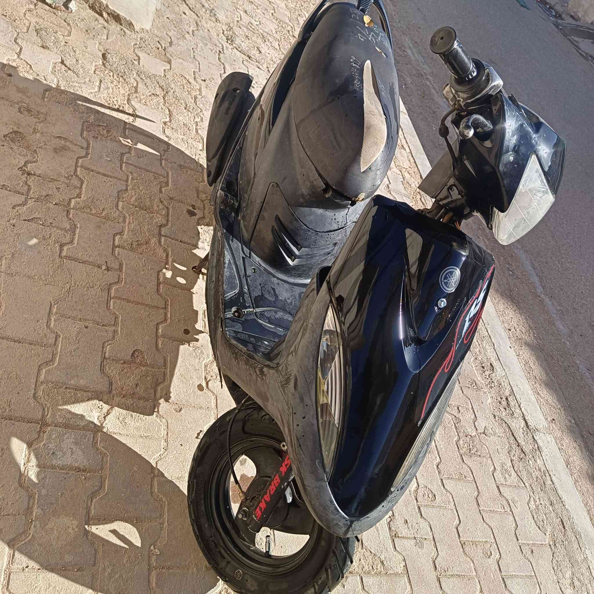 سلام عليكم ماكس عدله دراجه خرسه ما تنسمع مبدل بيه فقط زنجيل سعره خاص رقمي ***********

