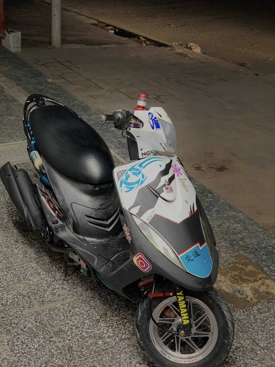 السلام عليكم دراجه ماكس عدله بوشه 55 دراجه كامله من كلشي كهربائيات شلعه نعومه ولي تعجبك السعر 500 قفل مكاني حله شارع 80 ***********
