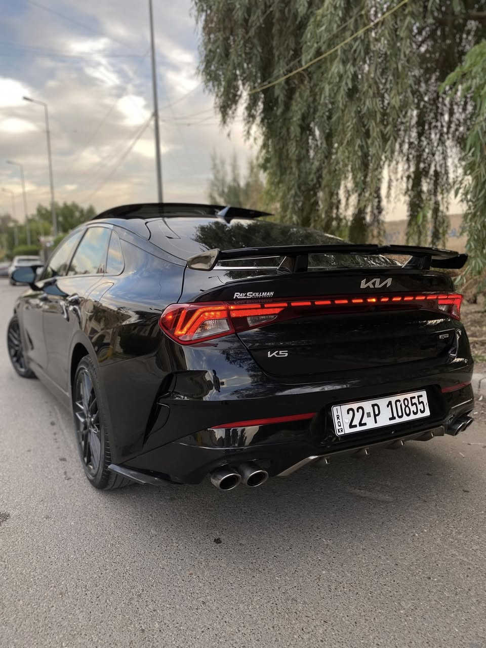 السلام عليكم 
(((  بيع او مراوس  )))
سعر : 208 ورقة $
كيا 2024 K5 GT فول موصفات 
اعلى فئة محرك 2500 تربو 
300 حصان 🚀🚀🚀
لون اسود داخل مشمشي 
فتحة سقف بانروما شاشة جبيرة 
شاحن لاسلكي كشن كهرباء بصمة تشغيل عن بعد شفتات ستيرن 
فج بريك GT وباقي موصفات معروفه 
السياره رقم اربيل بسمي هزه جديد
(حادث السياره) فقط الجاملغ والباب اليمين ومبدل نفس الون صبغ فقط حافة البنيد صور السونر بل منشور 
بجم بلادي مي بلادي ايرباك فقط ستيرن ومبدل اصلي 
ماشية : 26 الف مابيها اي نقص 
سعر: 208 ورقة بيع وامراوس 
مكان بغداد اليرموك 
***********
