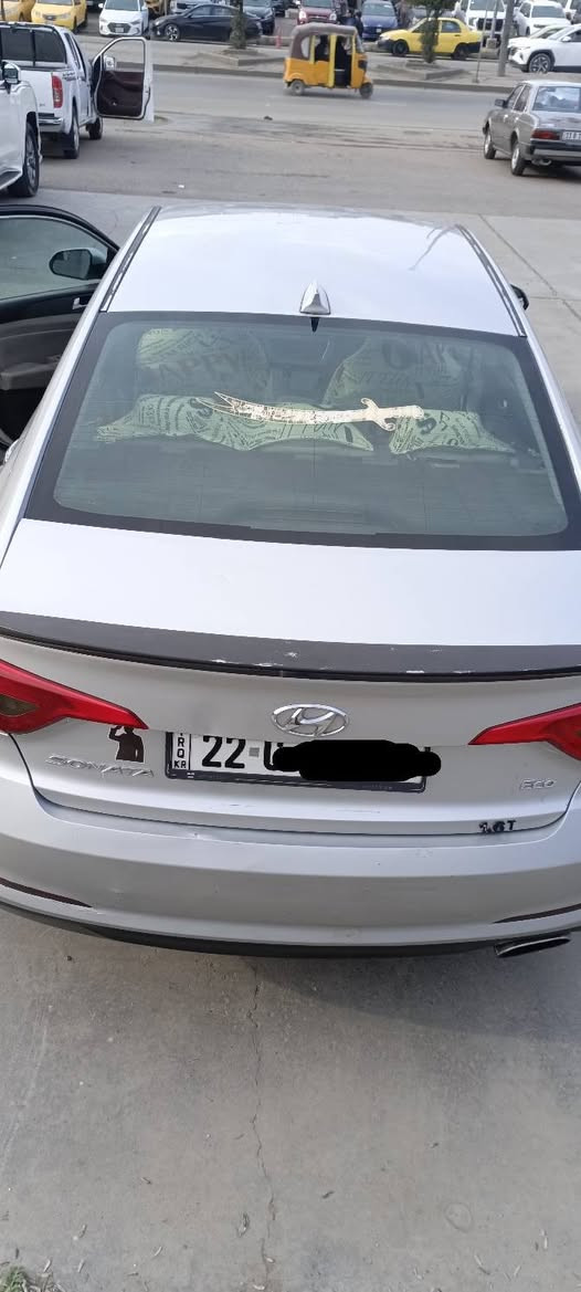 سلام عليكم
سوناتا للبيع 
موديل 2015 شكل ال 17 
امريكي حادثهه حافه البنيد فقط 
صور الحادث موجوده بل منشور 
باقي كفاله 
مكينه كير حداده تخم تاير جديد 
رقم اربيل رقم وسنويه جديده 
كشنات كهرباء تحكمات ستيرن شاشه كامره 
السعر 107 وبيهه مجال 
***********
