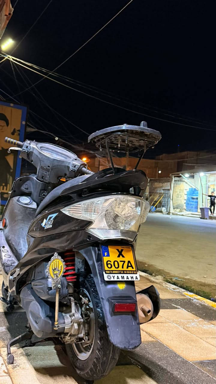 دراجه للبيع السعر خاص فقط زنجيل مبدل مكفول من كلشي الدراجه فحل 150 مكيتها البك لايت كرستال مكفول من كلشي التواصل عبر ***********
