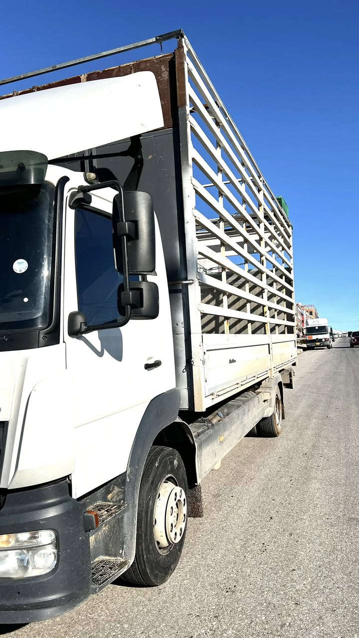 سلام  عليكم  البيع  اتيكو وحش موديل 2016 حجم 1530 مواصفات تبريد 2تقة  هاف كاميرة  حساس قفل اكسن دكمة  صعود جام  كهرباء سيستم  جديد طول بدي 725 ارتيفاع  280   باقي 80 يوم  رقم سيارة كاتي  جديد ماشي 600 سعر سيارة  345 مجال  رقم  تلفون ***********
