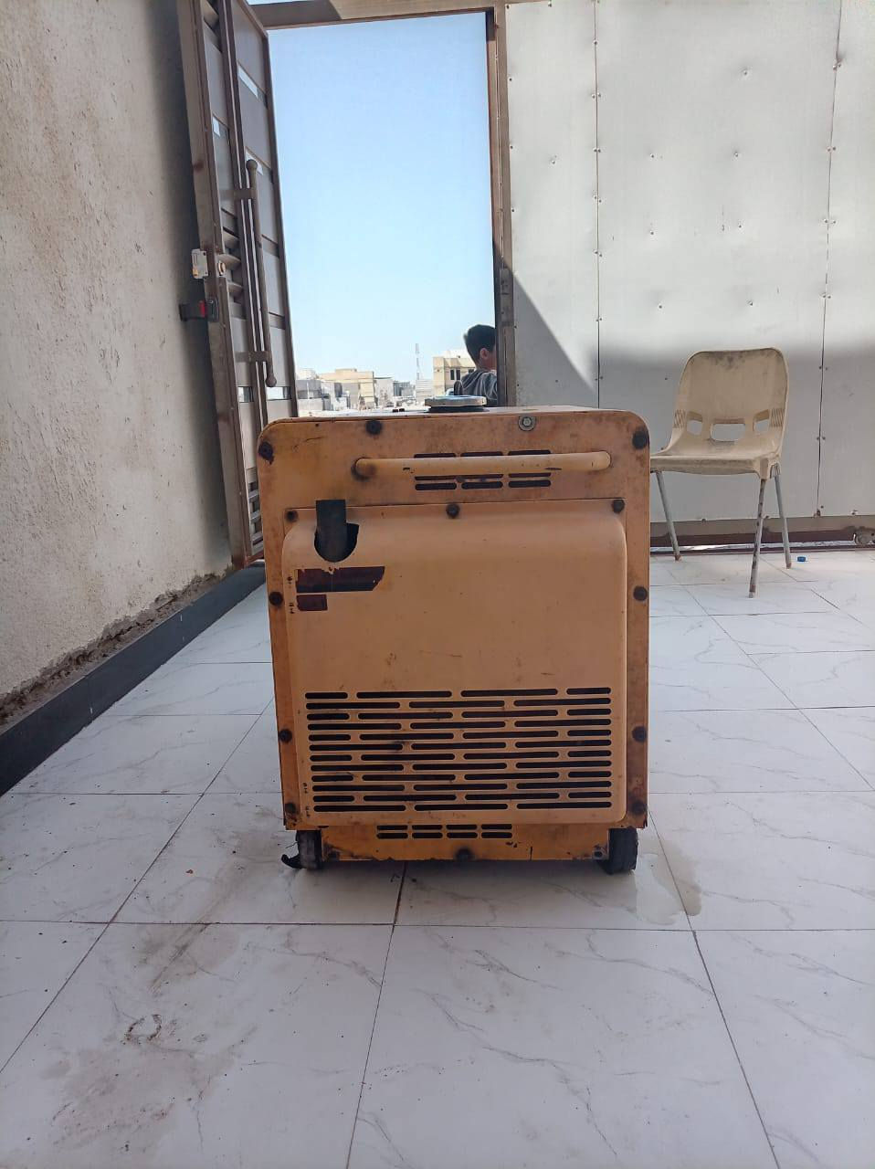 السلام عليكم مولد للبيع گامه ديزل ٢٠امبير كاتم شرط الفحص تشغيل سويج طفا سويج سعر ٥٠٠ البصرة قبله ***********
