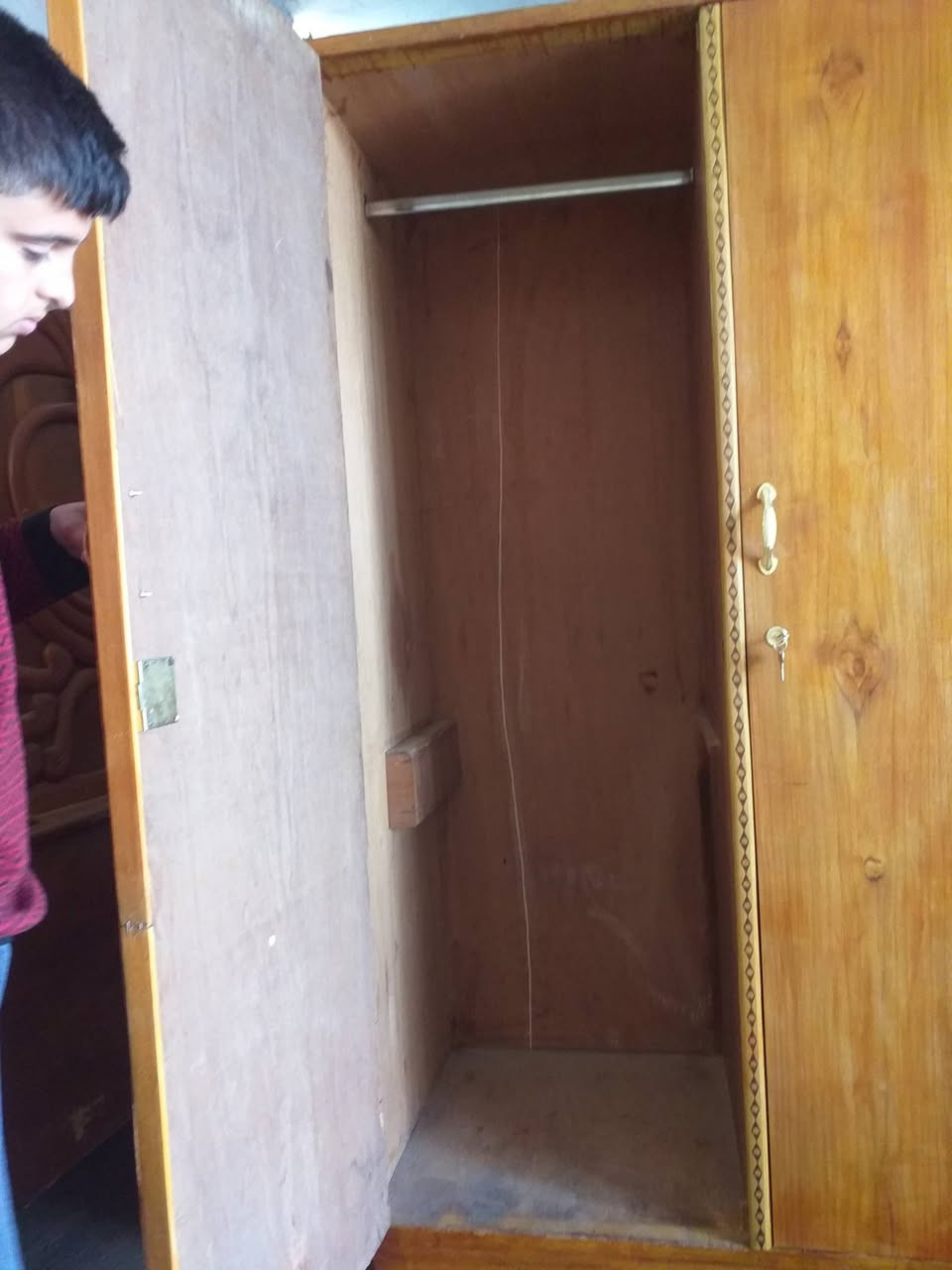 كنتور بابين صاج داخل وخارج اسعر ١٢٠ الف  مكان ابو غريب شارع زيتون هاتف ***********
