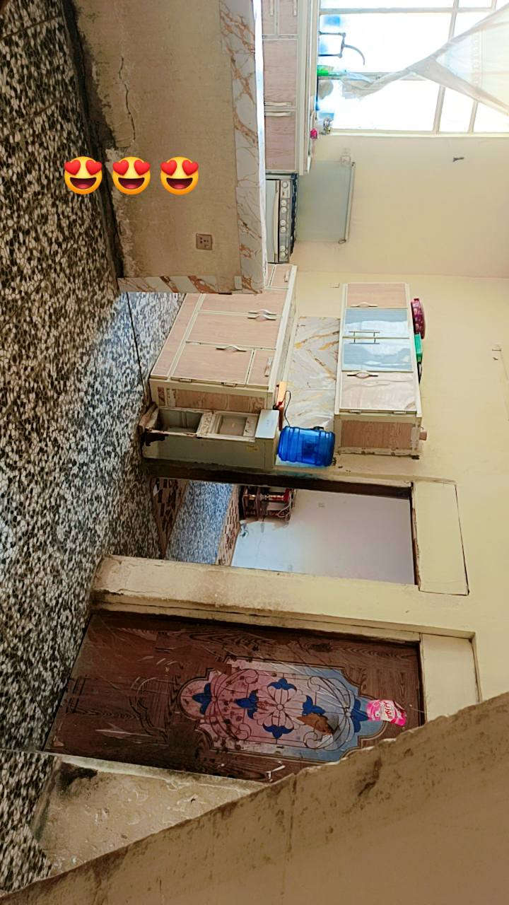 السلام عليكم 
بيت 96طابو صرف حي الحكيم قرب جامع الامام موسى الكاظم 
 بيت مساحه 96متر قطعه مربعه طابو صرف حي الحكيم قرب جامع موسى الكاظم عليه السلام: يحتوي على استقبال اربعه في خمسه ونص 
ومطبخ اربعه في ثلاثه 
وصاله اربعه في اربعه وغرفه نوم اربعه في اربعه: وغرفه في الطابق الثاني غير مكتمله يعني لبخ وكهربائيات فقط السعر المطلوب 80مليون الراغب بالشراء الاتصال الرقم ***********ابو سامر الخزعلي بيه واتساب
