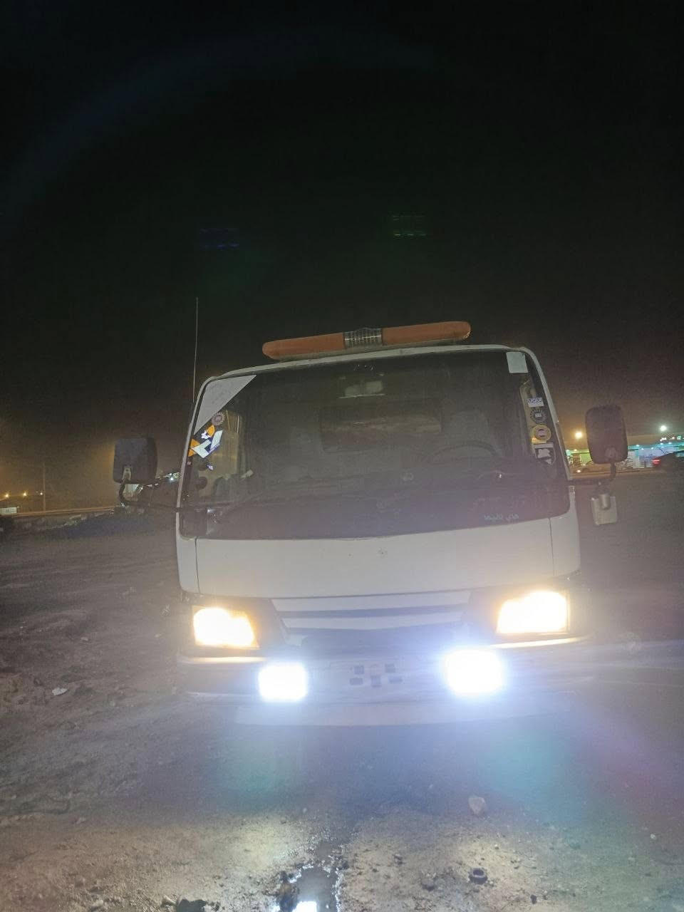 مازدا سطحية نزال جك واحد مكينه وكير اسوزا حجم ١١٥ مكينه بيها تبخير وباقي شغلاتها كله تمام بسمنه السيارة واليشتري شرط التحويل للبيع او مراوس بسيارة صغيرة سطحية ياباني مو تفصال مكان السيارة بصرة السعر 115 والشراي يدلل
***********
