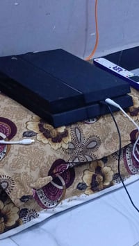 بلي 4 • نضيف • بدون فلاش