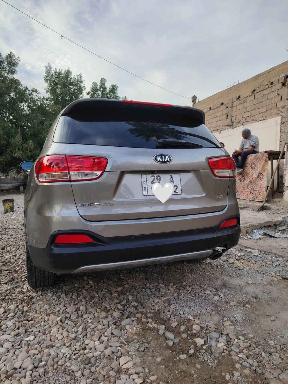 السلام عليكم 
سورنتو 2018 وارد امريكي  مكينه 2400 
7راكب 
رقم واسط  حادث امريكا فقط بنيد ماشيه
 108ميل مواصفات عاديه    
السعر 175$ 
العنوان واسط العزيزيه 
الهاتف ***********
