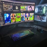 Pc للبيع  يشغل كل الالعاب على 2k ويفيد للتصميم هم كل كراتين القطع موجو...