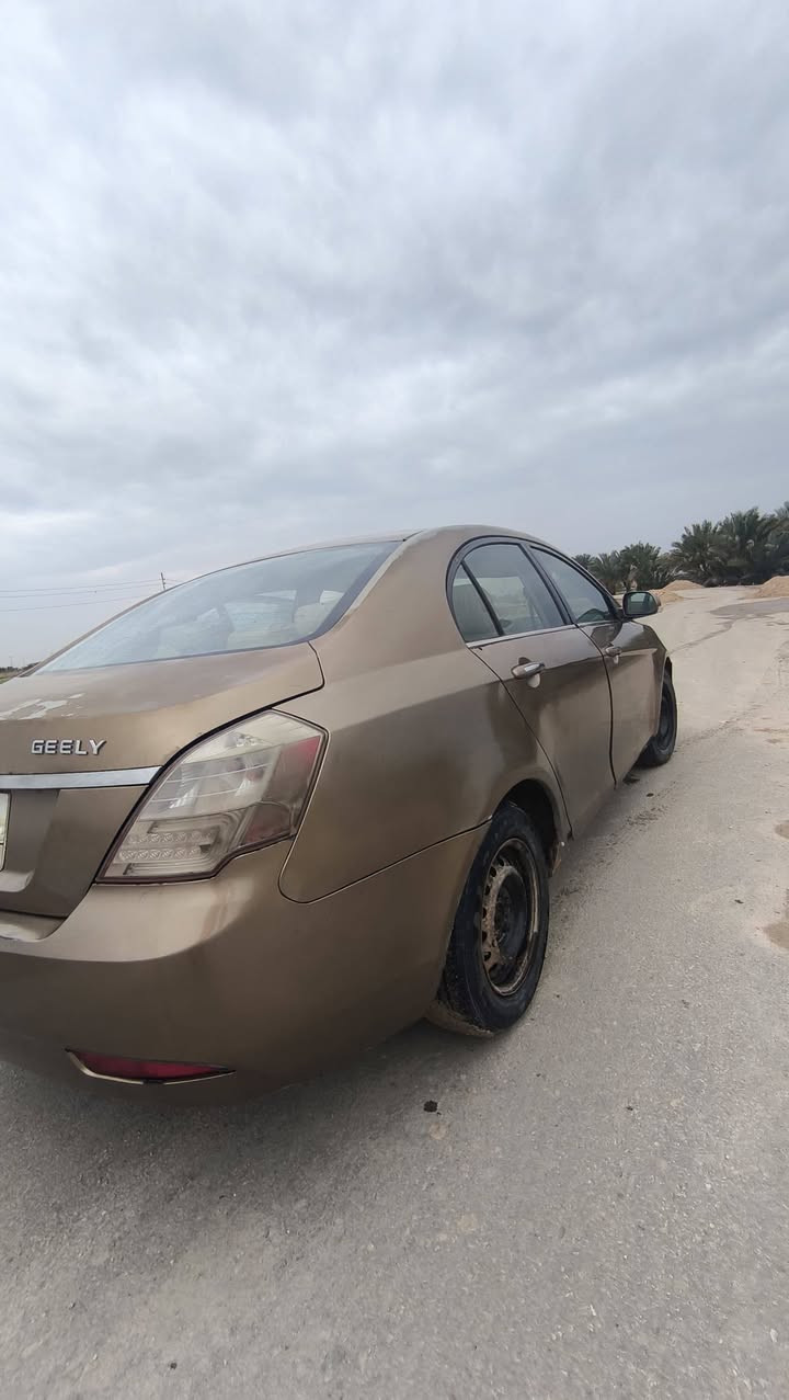 #للبيع جيلي ام كراند c7 ,, موديل 15

 السياره جاهزه تخم تاير جديد ، تبريد ❄ ثلج
 رقم المثنى ،، تحويل ثاني يوم 
مكاني السماوة 📍 
السعر 43 وبيها مجال 
رقم الهاتف ***********
