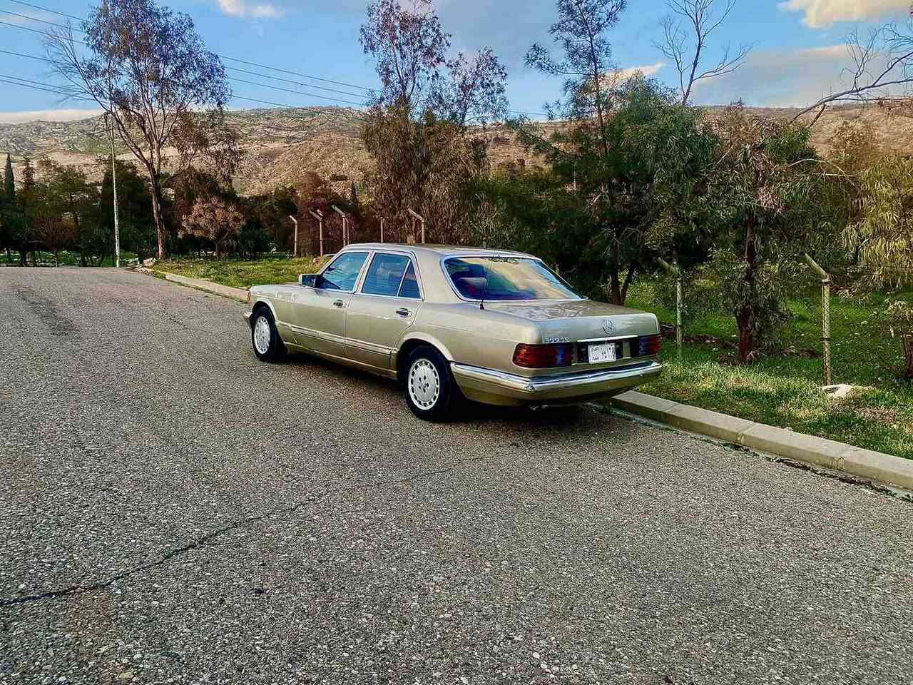 مرسیدیس ڕیاسی 
 بۆفرۆشتن 
ئاڕم پلاستیک سلێمانی 
گێڕ تۆماتیک
مەکینە بەتە
مۆدێل 1989
ڕەنگ برۆنزی
سوکان پاوەر 
سەقف سڵاید
جام کارەبایی
زۆر مواسەفاتی تر
بۆ پیوەندی کردن 
*********** كويسينجاك, أربيل
