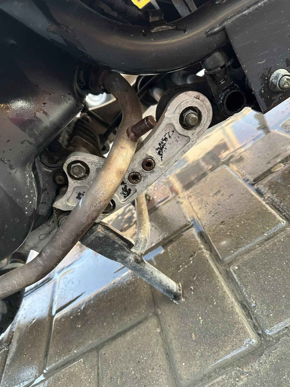 سلام عليكم دراجه ماكس عدله للبيع
يدات بريك وقطره وبجم مال اربع ولفات وقبق عنابر ودبل  وشيال وكلجات كلهن رياضي سعر ٥٥٠ وبيه مجال بسيط 

   عنوان دوره الميكانيك رقم ***********
