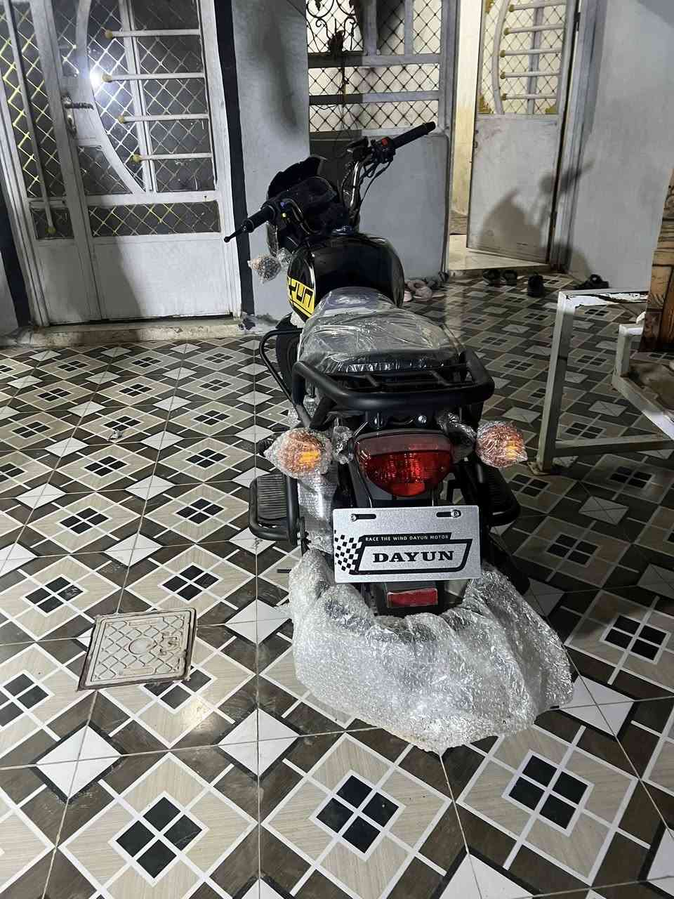 دراجه لبيع دايون موديل 26 بعده بدهن الشركه السعر تصال عل رقم ***********
