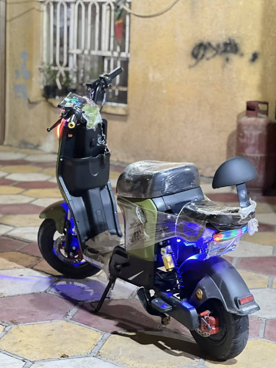 دراجه شحن للبيع 2025 بطاريات 32 كبار جديد دراجه جديد كلش كارتون كلشي ما ناقصه مكاني بصره حي المهندسين ***********
