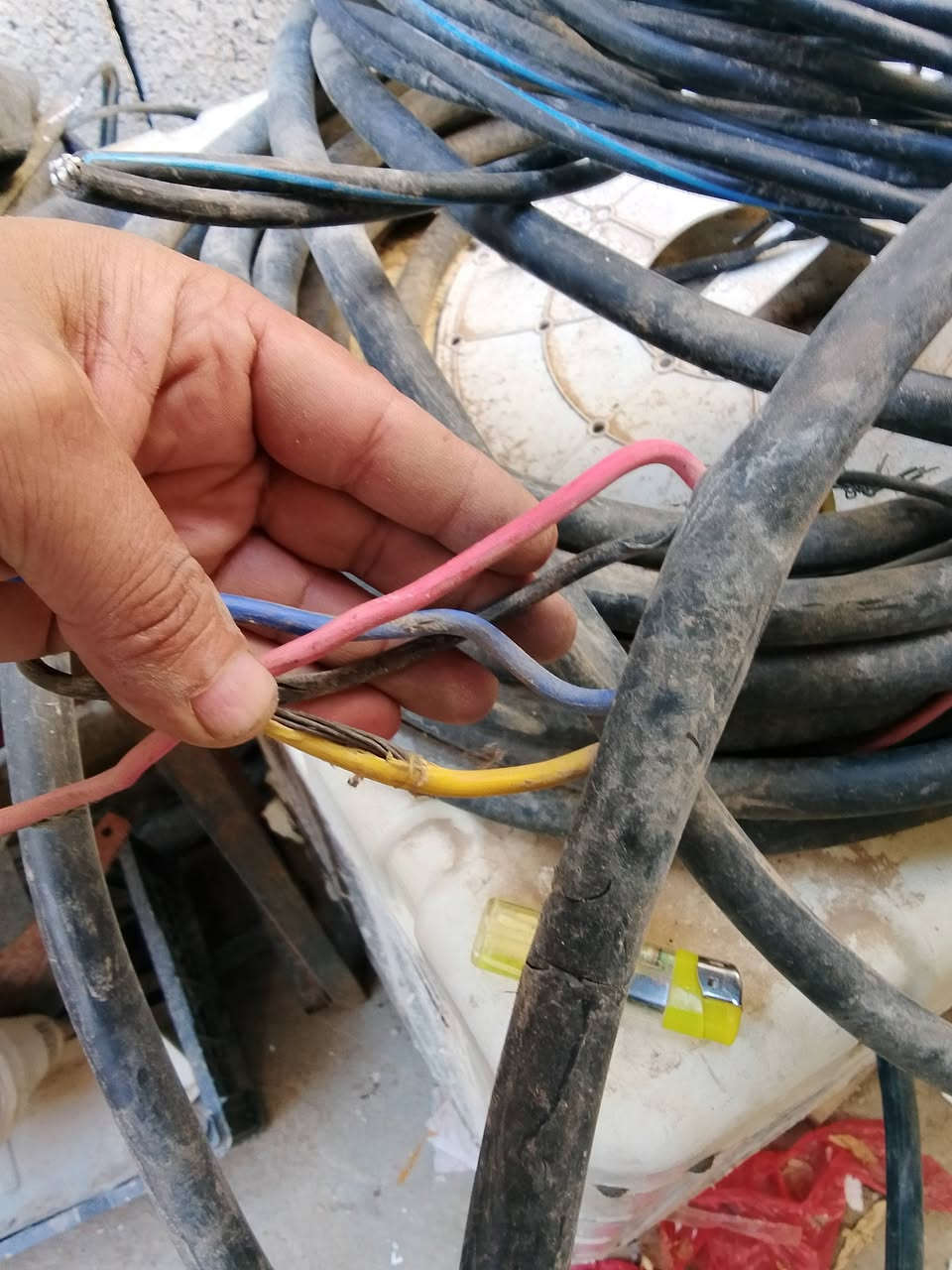 كيبل نحاس ثري فيز طول 18 متر للبيع كيبل مو سكراب


**إذا كنت صاحب هذا الإعلان وتريد حذفه لأي سبب، رجاءا أرسل رسالة إلى الدعم الفني**