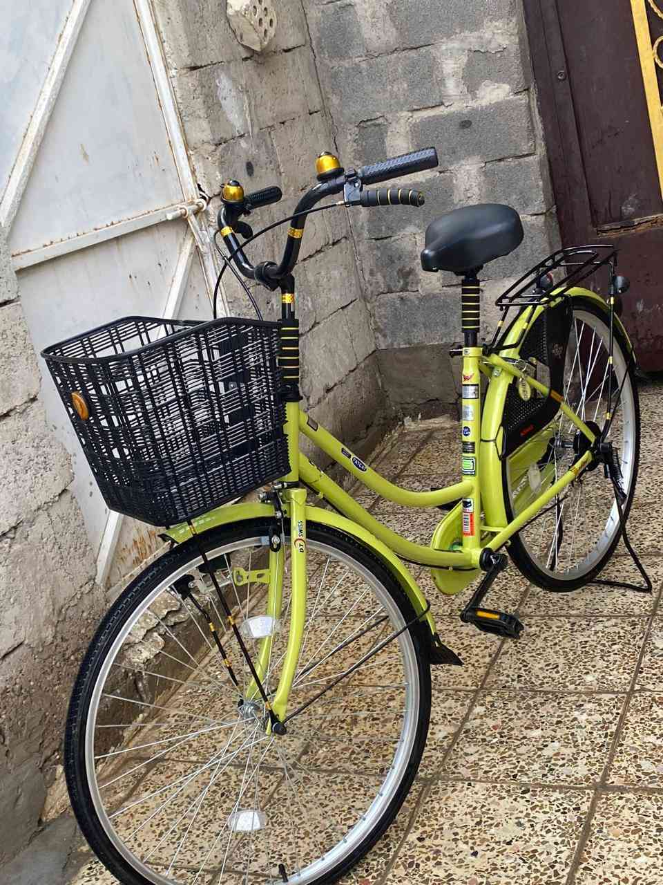 السلام عليكم بايسكل للبيع جديد ***********
