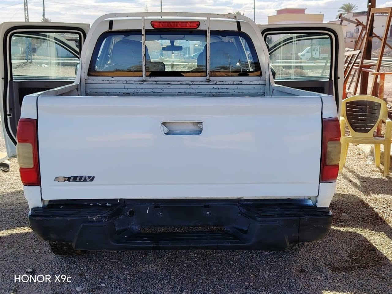 شوفر لوف موديل 2005 مزاد وزاره الداخليه محرك 4 سلندر بلادي اللون ابيض صبغ الشركه السياره جاهزه وشغاله مابيه نقص تدفئه تبريد تخم تاير جبلي تترقم بغداد السعر 50 
للاستفسار على الرقم  ***********
