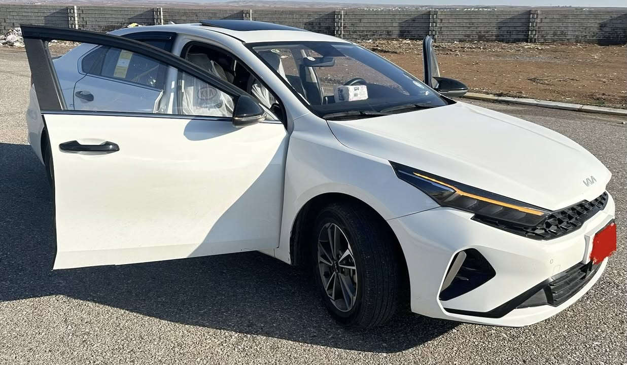 السلام عليكم
كيا K3 
موديل 2024 
لون ابيض رقم اربيل 
ماشية ٢٨ الف كيلو متر على وضع الشركة
سنوية وهزة ورقم كله جديد وبااسمي 
مكفولة كفالة عامة من الصبغ والبارد
ارضية مغلفة جلد وارضيات + تغليف كشنات وصندوق وستيرن
فول مواصفات 
ترحيب 
بصمة ابواب 
ثنين سويج بصمة 
جنطة ذكية 
حساس خلفي + حساس امامي 
كامرة خلفية
شاشة حجم كبير 
هند بريك بصمة 
سلايت 
لايت لد زنون 
وبقية المواصفات المعروفه الي مامذكورة 
مكان السيارة اربيل 

للاستفسار 

***********
