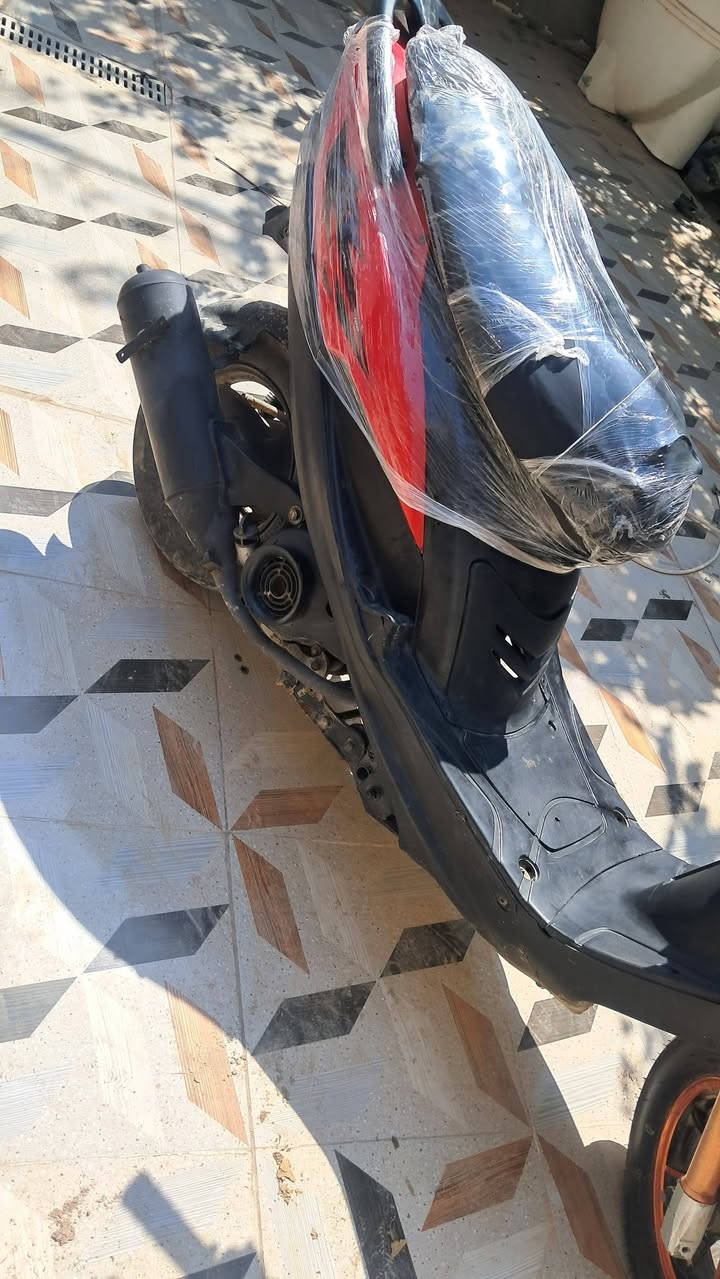 ةدراجة ياباني ماكس عدلة للبيع السعر ٣٣٥ وبيها مجال مستعجلل مال بيعععع   شلعتها جيدة ومشيها جيد كهربائيات شغالة السلف جديد بس الفلاحين ب١٠  عطلان مكاني طوييريج حي الجمعية *********** متوفر واتس اب
