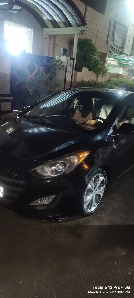 سيارة النترا جلاق 
موديل 2015 ماشية 75 الف كيلو حقيقي
نظيفة كلش محرك وگير خير من الله 
تعال افحص وبالعافية
محرك 2000 GDI
هزة وسنوية جديدة شهر الواحد
السعر 90 ورقة وبيها مجال للطيبين
العنوان الحرية للتواصل ***********
