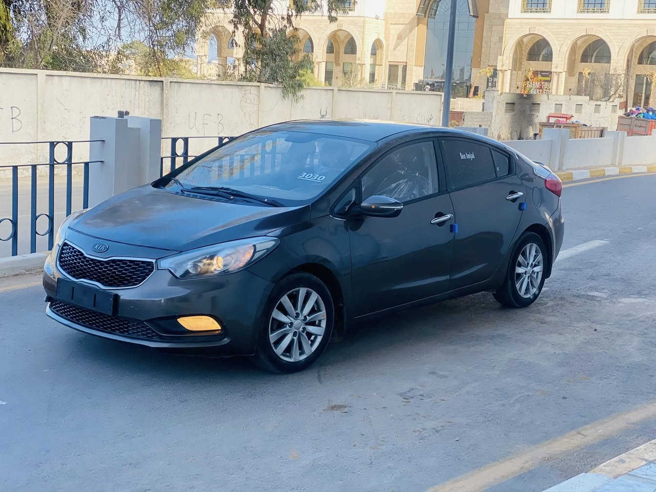 كيا سيراتو 2014 🇰🇷محرك16العادي 🔥كتينه حديد المرغوب وبسعر 18350 مسجله رقم ‭0923834559‬ عيب لاخاليه من العيوب محرك كمبيو صاله كل شي تمام خاليه ⭐️من القص والقشره والحوداد 🇰🇷كربون موجود تكيف ثلاجه🔥🇰🇷قيادسفار ماشيه 110كيلو موصفتها نص فل لد امامي فليتشه فل مريه ومثبت سرعه وضع Eco ومميزات اخره  ⭐️جميله مقابض كروم⭐️5ديسكو اطارت جديده سعر18350 رقم الهاتف ‭0923834559‬
#خاليه من العيوب وشكرا مسجله


**إذا كنت صاحب هذا الإعلان وتريد حذفه لأي سبب، رجاءا أرسل رسالة إلى الدعم الفني**
