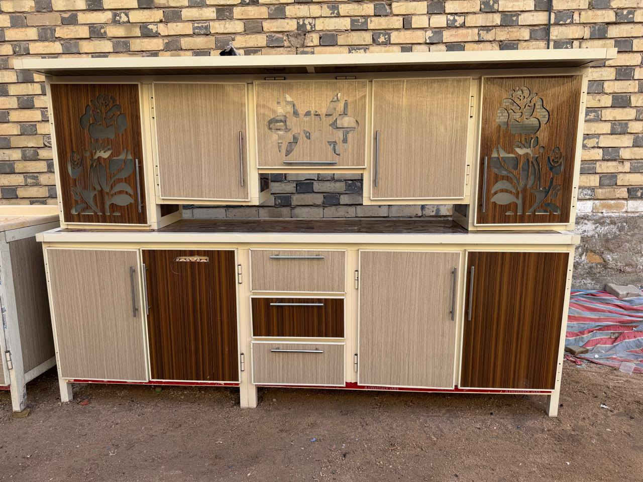 للبيع كاونتر تسكام قياس ملحق ولارضي مترين و50سم./مرمر مترين ./ كنتور اخو جديد لاستفسار  وتساب *********** مكانهم نجف مكلف بدون عموله مباشر
