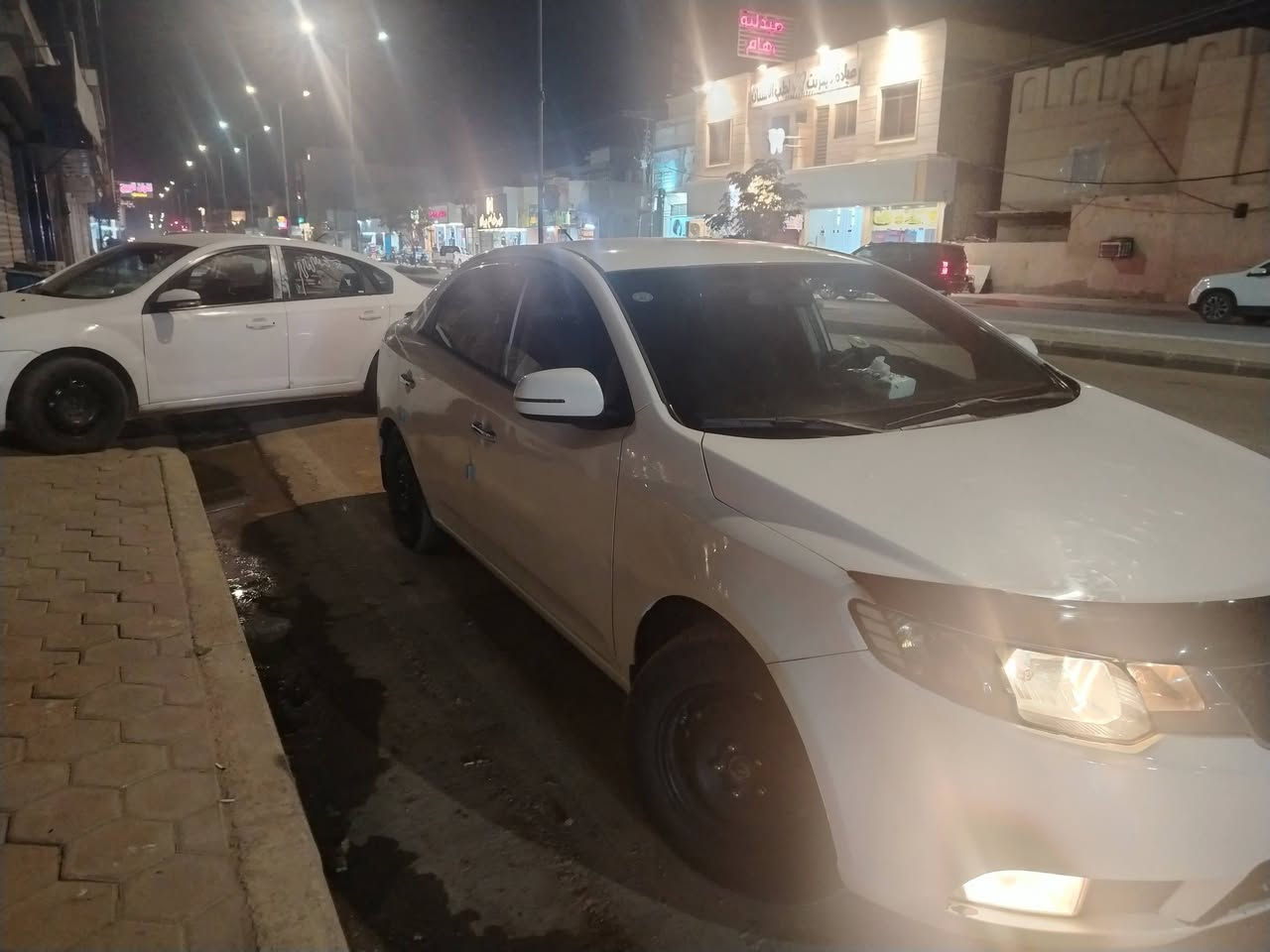 السلام عليكم سيراتو موديل ٢٠١٣ خليجي بصمه تحكم اشاير بل مري المري شفط  شفتات ستيرن داخل اسود بيها بابين صبغ جهة الصدر إثر طخه بصيطه ماصله للتكمه  السياره ماشيه ١٠٨ رقم أربيل الجديد سنويه نافذه لغايت ٢٠٣٠ السياره باسمي مكان السياره واسط الكوت التصال *********** السعر ١٠٥
