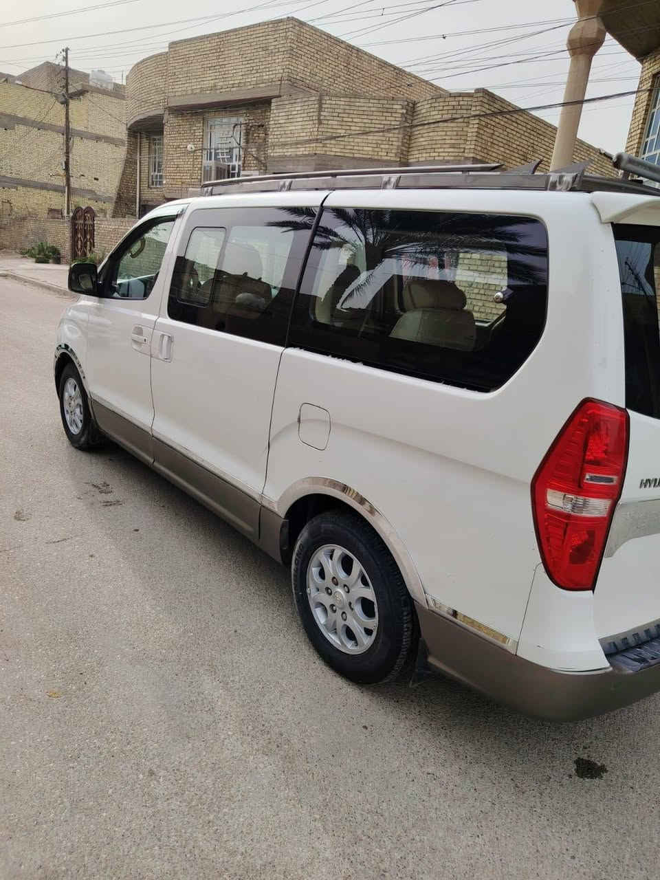 سلام عليكم ستاركس موديل 2009 مكفوله كفاله عامه من صبغ وضربه شواصي مكينه تبريد شغال تخم تاير رقم ديالئ العنوان بغداد رقم هاتف ***********
