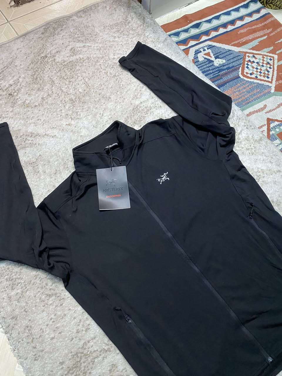 arcteryx
orginal
size XL~2X
توصیل جمع
بالە غیرمستخدم
نظافە %100
***********
