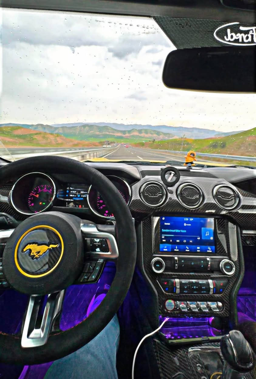 mustang V6
٦ پستن موديل ٢٠١٥ 
٢ پارچه ي بوياغه
سياره كه كراوه به فول مواسه فات 
شاشه synce 3 - گێچ الوان - بەسمە -شەغال- ٤ مۆدی لێخورین - سوکان ٣ مۆد - کوشن کارەبا- بەگلایت کلێر-X pipe- داخلی کامل کراوە بە کاربۆن فایبەر - دفیوزەر و زۆر بابەتی تر  
سیارەکە کامل سێرڤز کراوە هه تا به ردو صالنصه كانيشي بيلاديه بەناوی خۆمە و رەقەم و سەنەوی تازەیە 500$ غەرامەی لەسەرە دوای معامەلە دەی گەرێنمەوە گێر و مەکینە و ئەکسل و کارەبای بەشەرت 
***********

٦سلندر ٢٠١٥
٢ قطع صبغ 
فول مواسفات 
شاشه كبيره synce3-كيج تغير لون- بصمه-تشغيل عن بعد-٤ مود قيادة-ستيرن٣مود-كشن كهرباي-بكلايتات كلير اصلي- دواخل كاربون فايبر- X pipe- 
ماشاءالله سياره حيل نضيف و حتا سرفز كامل من بلاكات و نوزل دهن كير و اكسل ومحرك كل جديد حتا حجر اكزوز بلادي 
سياره بااسمي تحويل ثاني يوم او عليها ٥٠٠$ غرامه
مكان سياره اربيل 
*********** أربيل, العراق
