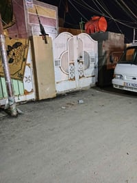 من رخصت الادمن بيت للبيع المساحه 100متر 5*20 طابق ونص غرفتين نوم وصاله...