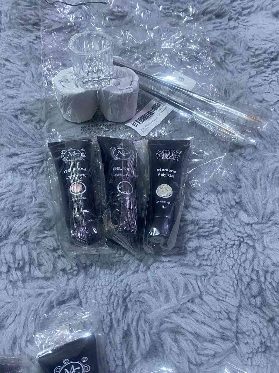 💅✨ مجموعة متكاملة لبناء وتمديد الأظافر بالبولي جيل (Poly Gel) ✨💅

فرصة مميزة لمحترفات التجميل وصاحبات صالونات الأظافر 👑
مجموعة احترافية كاملة تمنحك أظافر قوية، خفيفة، وطبيعية المظهر بكل سهولة 😍

📦 محتويات المجموعة:
🔹 26 أنبوب بولي جيل بألوان متنوعة
🔹 3 أكواب زجاجية لوضع سائل التشكيل أو الكحول
🔹 2 فرشاة احترافية لتوزيع وتشكيل الجل بدقة
🔹 جل لامع Diamond Poly Gel لإضافة لمسة براقة ✨

💎 مميزات البولي جيل:
✔️ سهل التشكيل والاستخدام
✔️ بدون روائح قوية
✔️ ثبات عالي يدوم لفترة طويلة
✔️ خفيف ومريح على الأظافر
✔️ مناسب للاستخدام المنزلي والصالونات

🔥 سعر قطعة العصارة فقط 5 آلاف بدل 6 آلاف 🔥
🎁 خصم خاص ومميز عند شراء الكمية بالكامل

🚚 خدمة توصيل لجميع المحافظات
📞 رقم الموبايل والواتساب: ***********

#بولي_جيل #PolyGel #أظافر #تمديد_الأظافر #مستلزمات_تجميل #صالونات #مكياج #اكريليك #جل_اظافر #مستلزمات_صالونات #توصيل_لكافة_المحافظات #عروض #تجميل #اظافر  #منصور 
 #نجف #موصل #کركوك #کربلاء #نينوى  #متابعين  #اربيل #العراق #بغداد #متابعة #متابعه  #عروض #الجميع #الكل #اكسبلور
