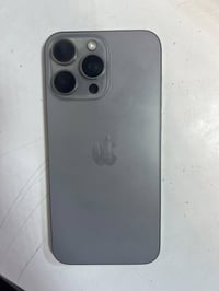 آيفون 15 برو ماكس • ذاكرة 256 • بطارية 82%