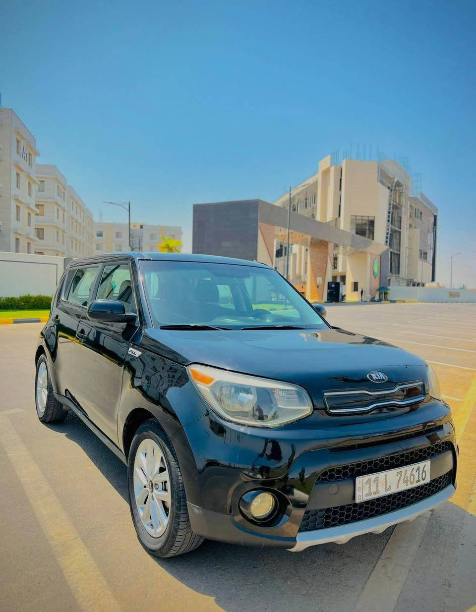 صول 2019 وارد امريكي
رقم بغداد انكليزي باسمي 
مكينه 2000 ماشيه 68
شاشه كبيره كار بلي كامره دواره داخل لونين
كير ومكينه وتبريد مكفول ع وضع الشركه 
ضرر امريكا تبديل جاملغات اماميه وباب عكس السايق نفس اللون بلادي 
وهنا صار عندي جاملغ خلفي صبغ
اكو بارد بلقماره بسيط اثر واكفه وكعت عليهه طابوكه
رقم بغداد باسمي السعر 118 وبيها مجال مكان السيارة بغداد الكرادة
*********** بغداد, العراق
