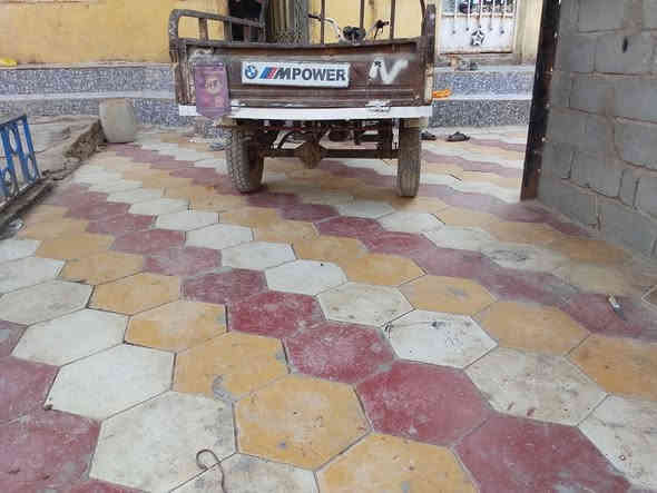 سلام عليكم ستوته للبيع ادوات موديل ١٢ مكينه جديده سعر ٧٠٠ وبيه مجال مكينه جديده مكان سوق الشيوخ ***********
